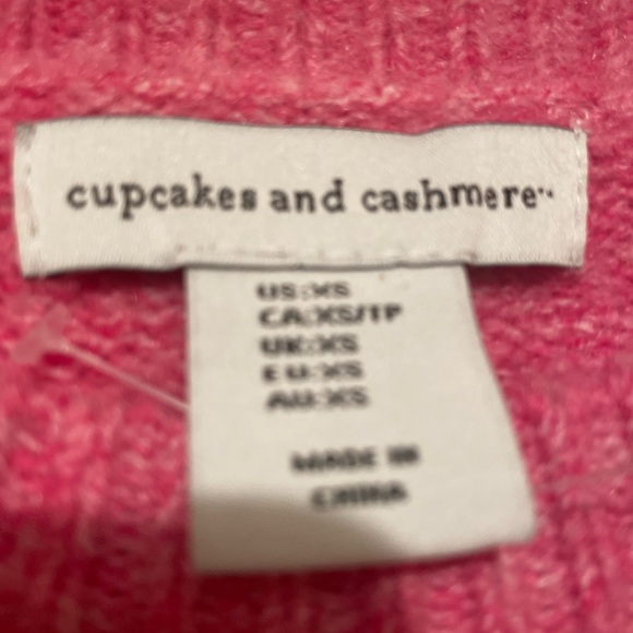 New Pink heart cashmere sweater Size S, with tag! - Picture 3 of 3